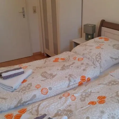 Ferienwohnung Radebeul * Радебойль